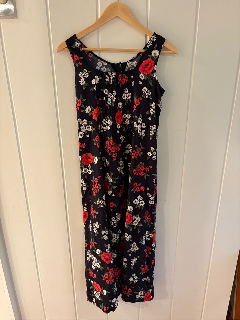 Women’s vintage Black Floral dress ruched front with Red & White Blooms